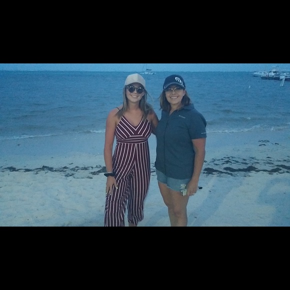 Polly & Esther Romper - Picture 2 of 3